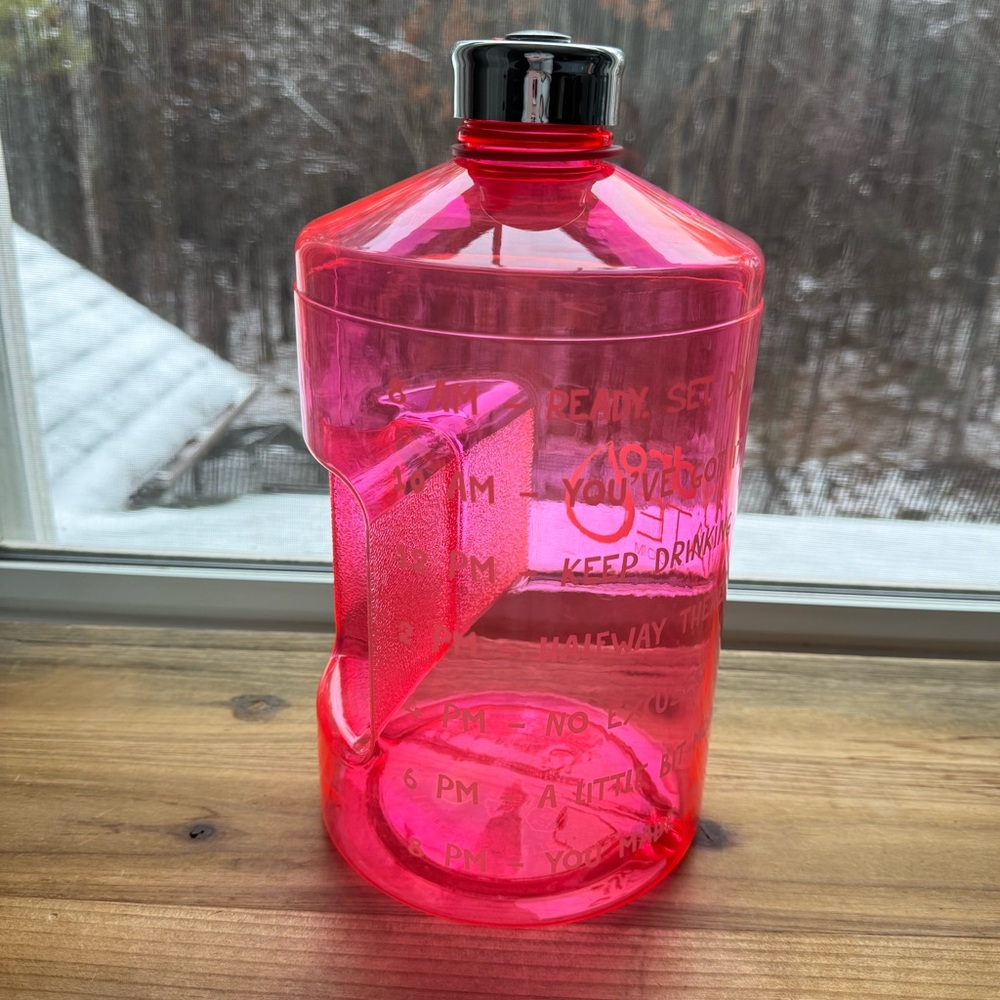 HYDROMATE One Gallon Pink Water Jug